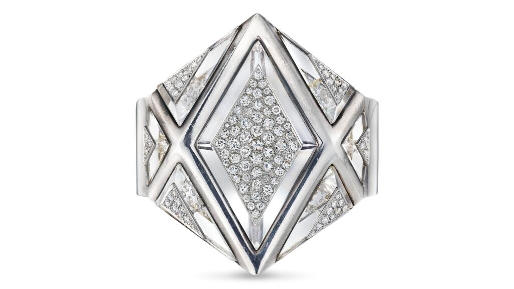 The Facetté cuff is a testament to Belperron’s skillful use of semi-precious materials to create strikingly bold, geometric forms, Christie’s said. Suzanne Belperron Facetté cuff